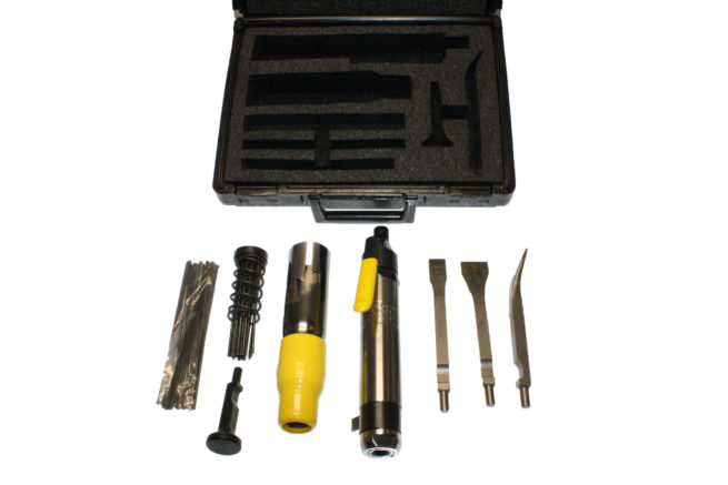 TX1B-LTNS-MK All Parts of the TX1B Needle/Chisel Scaler Kit Laid Out | Texas Pneumatic Tools, Inc.